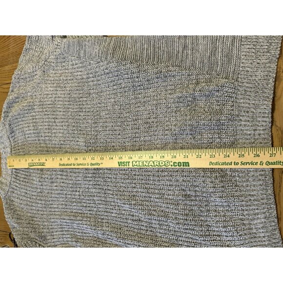 Anthropologie Silence + Noise Knit Side Slit Step Hem V Neck Sweater Size Medium - Picture 7 of 10